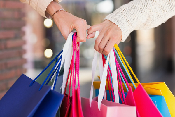 李佳琦、薇婭直播帶貨是記“七傷拳”